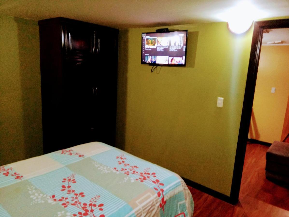 Casa De Huespedes Tu Parada En Cuenca Exterior foto